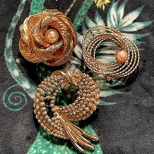Vintage Golden Brooch Collection